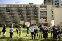 מכה להסתדרות: 700 עובדי חברת שינדלר עזבו