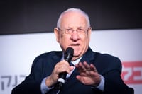 "החלטת פייסבוק – צעד חיוני במאבק באנטישמים"