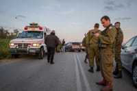 מחבלים שדדו רכב מאם ובתה בכביש בשומרון