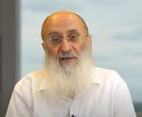 הרב אורי שרקי נפגש עם אחים לנשק והגיע לשתי תובנות