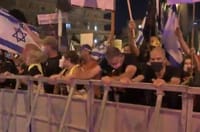 בעקבות הטענות: המשטרה מפרסמת תיעוד מהפגנת השמאל. צפו