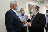 גנץ בבני ברק: "אי אפשר להתנהל בברדק, יחד ננצח"