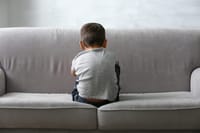 ילד בעל צרכים הותקף; האזינו להקלטות