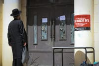 לא מחכים לממשלה: אלו הערים שסגרו בתי כנסת