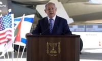 נתניהו בנתב"ג: "עושים כאן היסטוריה לדורות"