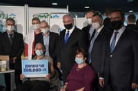 המתחסן החצי מיליון בישראל זכה לכבוד