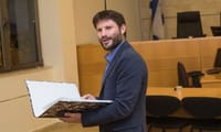 סמוטריץ': "לאפשר פתיחת בתי כנסת לפי התו הירוק"