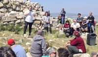 לאחר ההרס והשיקום: עשרות אלפים בהר עיבל