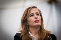 מופע של ניתוק: הח"כית לשעבר הממה את אם החטופה