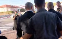בנט נשאל על שת"פ עם רע"מ ועזב את המקום. צפו