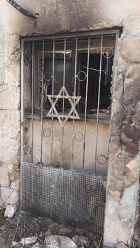 מזעזע: כך נראה בית כנסת אחרי פוגרום בלוד