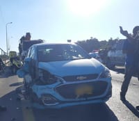 מחבלים יידו אבן לרכב ישראלי, בן 43 נפגע בפניו