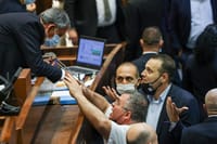דרמה בכנסת: מיקי לוי הצביע נגד; חוק הדיינים נפל
