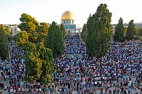 פלסטינים בהר הבית בשנה שעברה