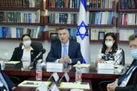 המרוץ לעליון: הקרב הפוליטי והדילים האפשריים