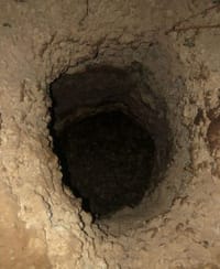 חור המנהרה ממנה ברחו המחבלים (סעיף 27א')