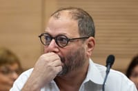 'היית מסגיר את המחבלים?': צפו בתשובה של עופר כסיף