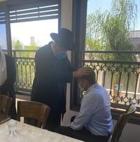 החרם נשבר? הרב עמאר נפגש עם שר הדתות