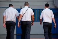 איים על קצין שב"ס שהוא "יחתוך לו את הפנים"