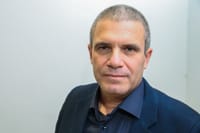 אחרי הדיווחים: גל הירש חושף את מצבו הרפואי