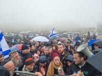 אלפים צעדו לחומש בגשם: "להסדיר את הישיבה"