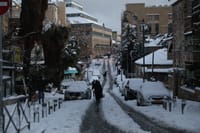 עשרות כבישים וצירי תנועה חסומים; ואיפה אין לימודים