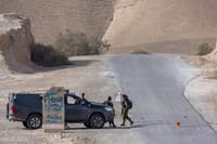 הרמטכ"ל כוכבי במקום האירוע בו נהרגו שני הקצינים (יונתן זינדל/פלאש90)
