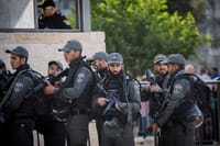 פיגוע דקירה בראס אל עמוד: שוטר נפצע בינוני
