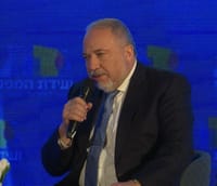 "כל עוד התותחים רועמים חייבים לקבל את כולם"