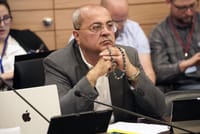טיבי בוועדה