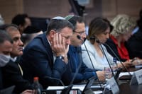 מבוכה לבנט: מתן כהנא יודח ממשרד הדתות?