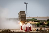 מטח כבד לגוש דן, השפלה והשרון: 5 בני אדם נפצעו
