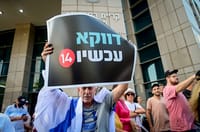 קרב גרסאות: למה ערוץ 14 נשאר מחוץ להצהרת לפיד?