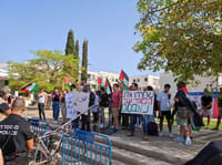 סטודנטים בת"א בהפגנת תמיכה במחבלים בשכם. צפו