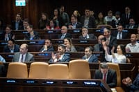 כאשר זו האווירה, איך אפשר בכלל לדבר על הידברות?