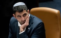 שלמה קרעי, צפוי לצאת לביקור בממלכה