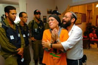 אם ההתנתקות מגוש הקטיף פגעה בתוספת חשובה לבית, ביטול עצמאות המשפט היא החרבת יסודות הבית (צילום ארכיון: נתי שוחט, פלאש 90)