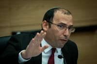 רוטמן דורש למנוע מהנשיאה חיות להשתתף בדיון נגדו