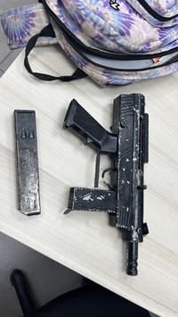עם כדור מוכן בקנה: המשטרה תפסה נשק בצפון
