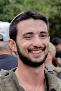האב השכול לגלנט: תתפטר עוד הערב