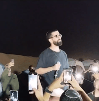 צפו: חנן בן ארי הופיע בפני חיילי מילואים בשטח כינוס