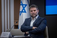 שוקל פרישה: השיחות של סמוטריץ' עם רבני המפלגה
