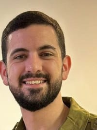 הותר לפרסום: אלקנה נוילנדר מאפרת נפל בעזה