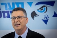 גדעון סער חושף: זה מה שאמר לי לפיד בשיחות אישיות