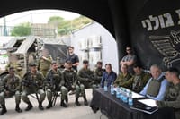 נתניהו ללוחמי גולני: "קיר הברזל של מדינת ישראל"