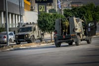 ערבים שדדו רכב בשומרון: בן 74 במצב אנוש