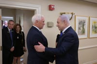 לפני הנאום: נתניהו נפגש עם סגני הנשיא לשעבר
