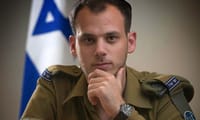 הותר לפרסום: אלי פלדשטיין הוא העצור מלשכת נתניהו