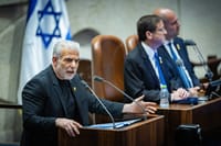 מול נשיא פרגוואי; לפיד עוקץ את נתניהו: ישראל תהיה דמוקרטיה