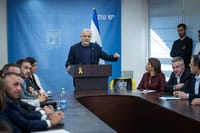 לפיד: "אין לכם זכות לבקש מהציבור להדק את החגורה בזמן שאתם ממשיכים לבזבז"